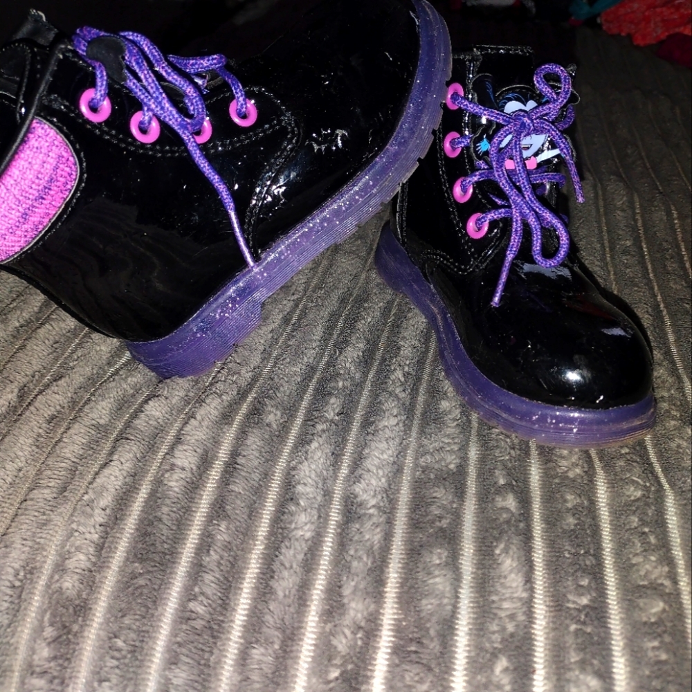 Vampirina Boots